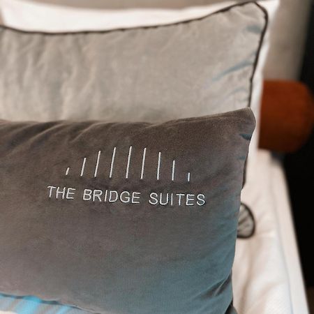 קרקוב The Bridge Suites Hotel מראה חיצוני תמונה